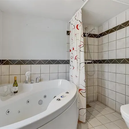 Thatched In Struer, Jutland With A View Дом отдыха *